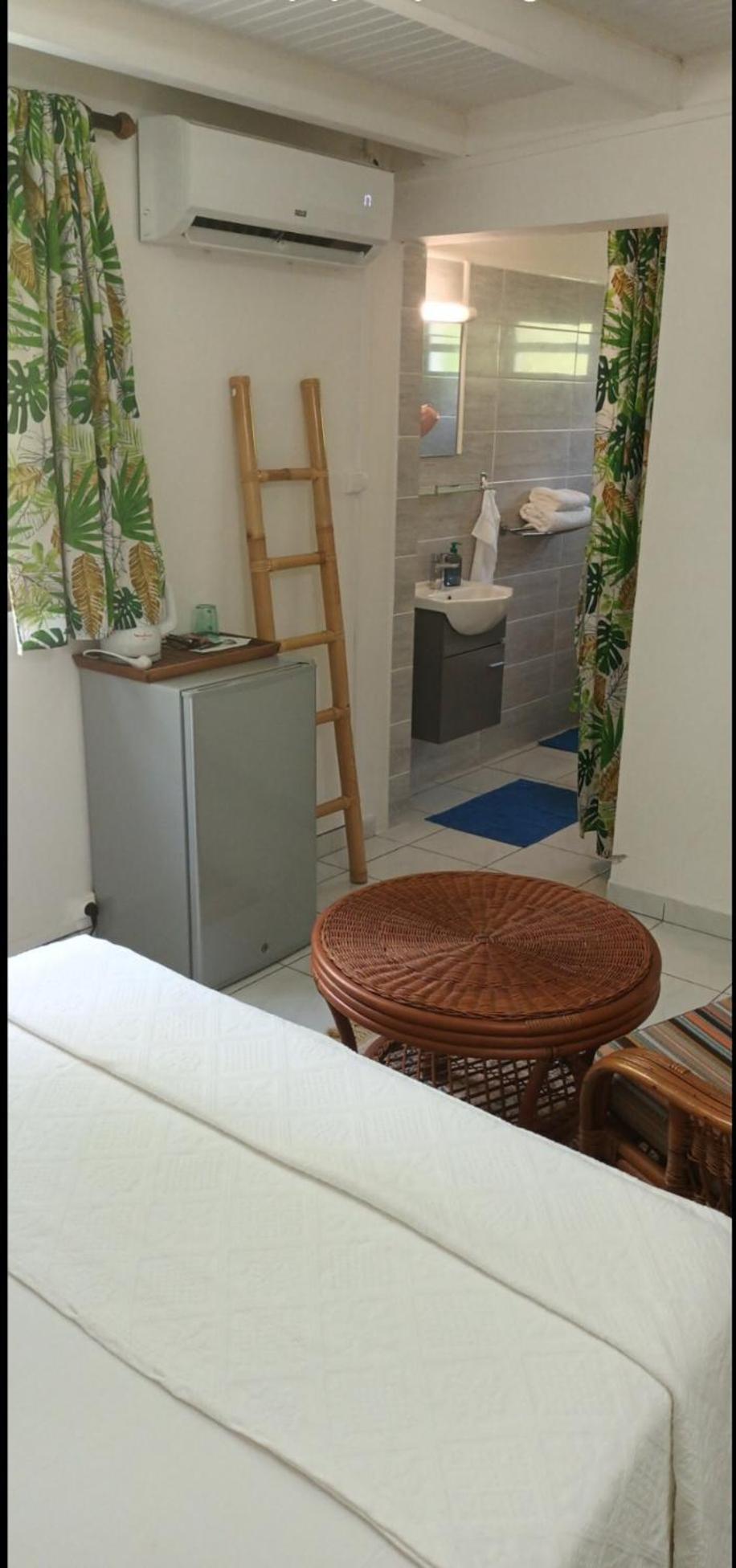 Chambre Climatisee Bouillante Ngoại thất bức ảnh