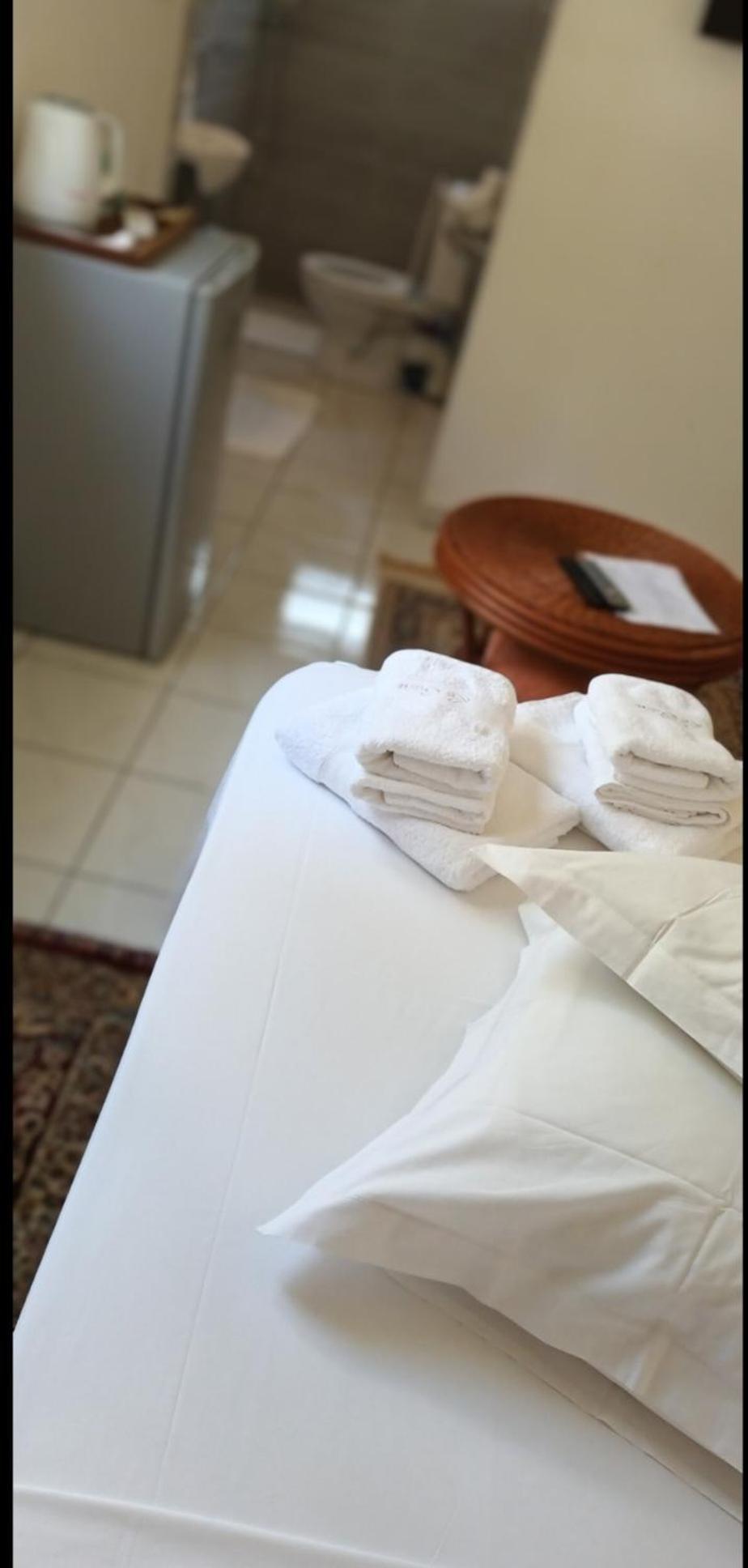 Chambre Climatisee Bouillante Ngoại thất bức ảnh