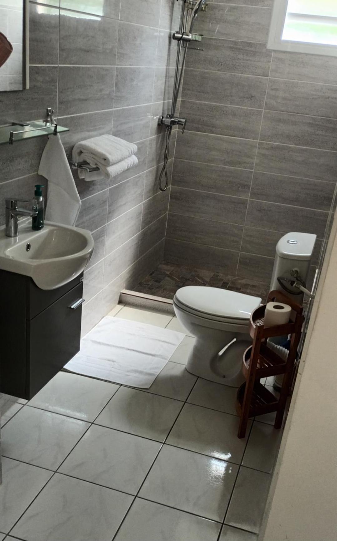 Chambre Climatisee Bouillante Ngoại thất bức ảnh